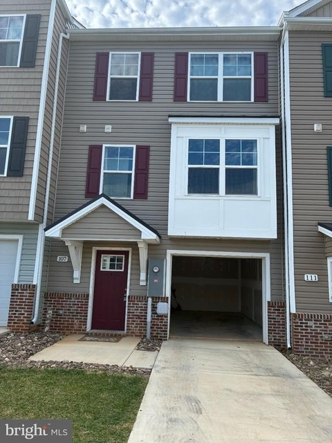 107 Olga Drive - Photo 1
