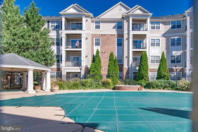12921 Centre Park Circle - Photo 1