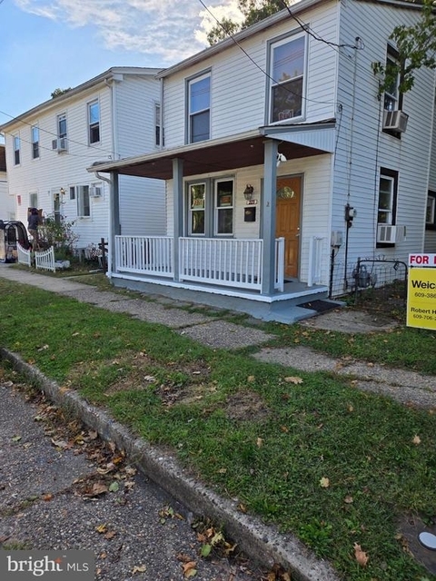 223 Broad Street - Photo 1