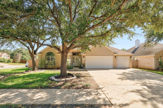 11001 Jockey Bluff Dr - Photo 1