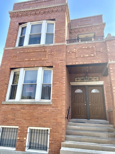 655 N Talman Avenue - Photo 1