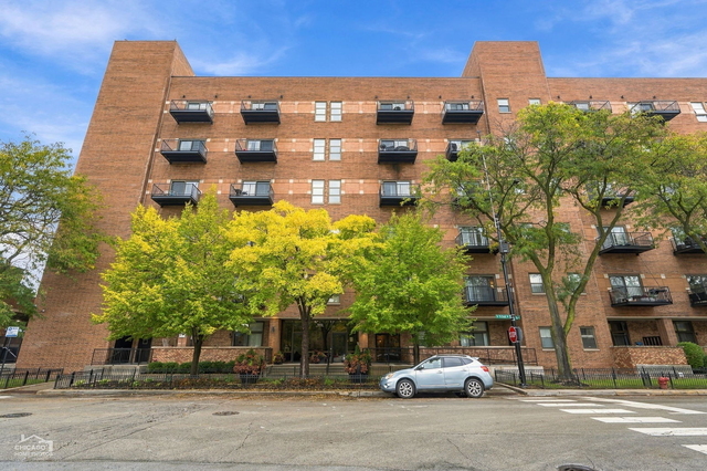 1000 E 53rd Street - Photo 1