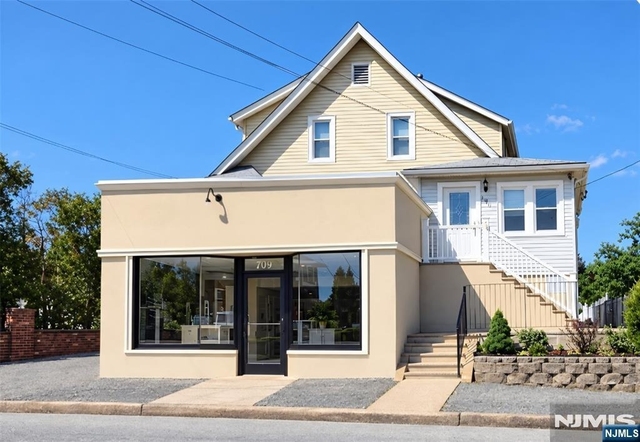 190 Stevens - Photo 1