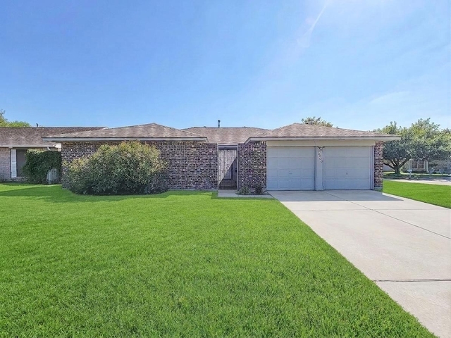 10102 Park Lane - Photo 1