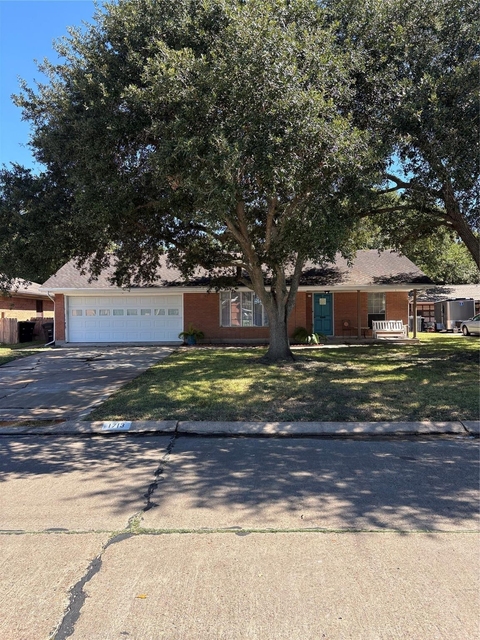 1713 Glenview Lane - Photo 1
