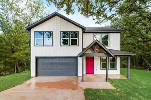 1118 Oak Drive - Photo 1