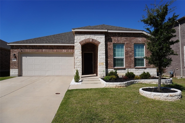 702 Indigo Road - Photo 1