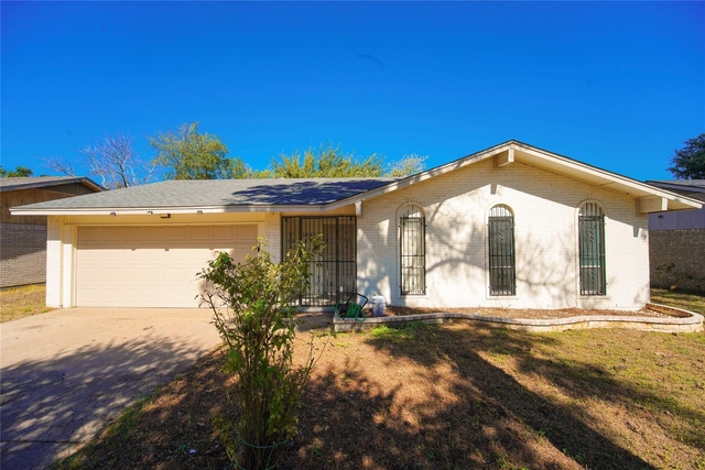 1035 Timberview Drive - Photo 1