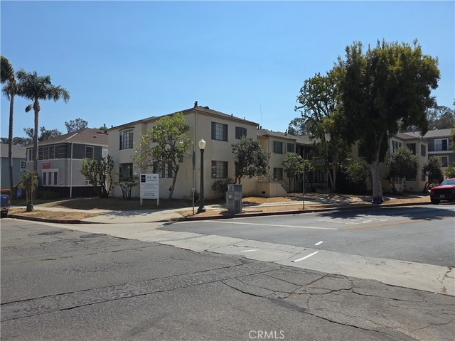 575 Levering Avenue - Photo 1