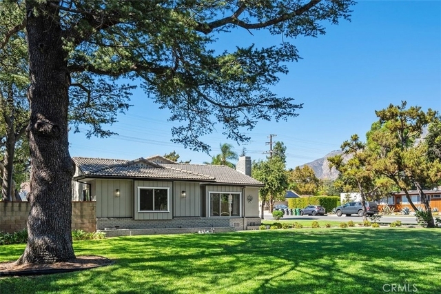 1141 Oakwood Drive - Photo 1