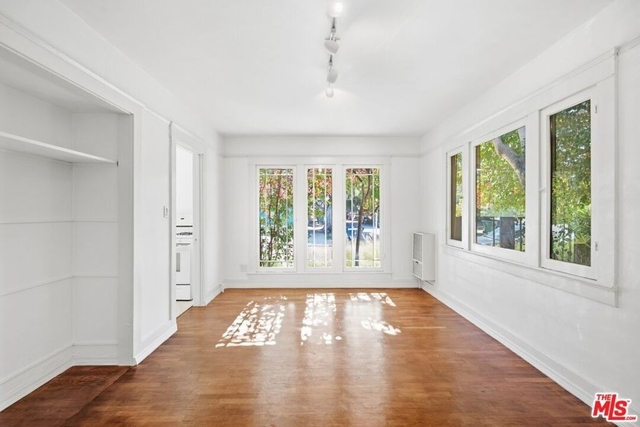 501 Bay Street - Photo 1