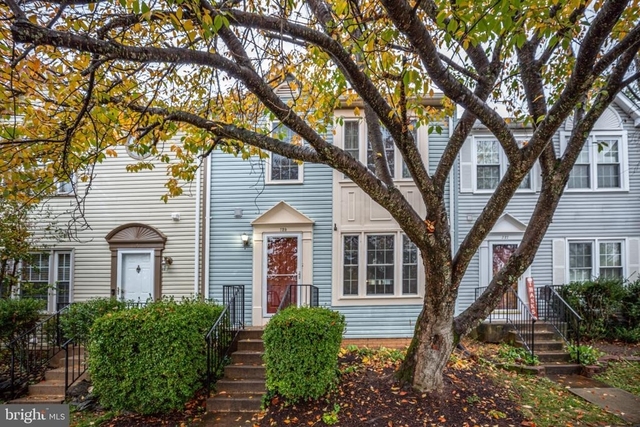 729 Acorn Court - Photo 1