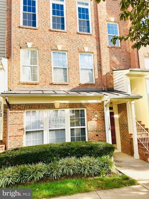 311 Cross Green Street - Photo 1