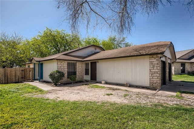 905 Chisholm Cv - Photo 1
