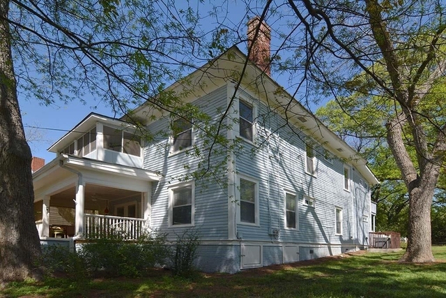 39 Howard Street Ne - Photo 1