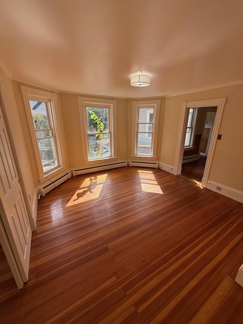 63 Eastern - Photo 1