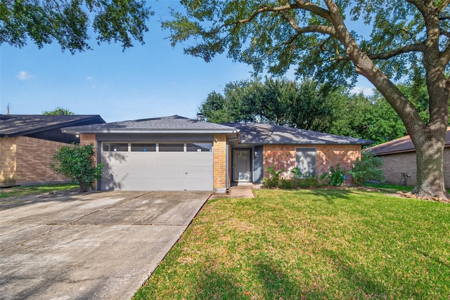 7522 Flair Oaks Drive - Photo 1