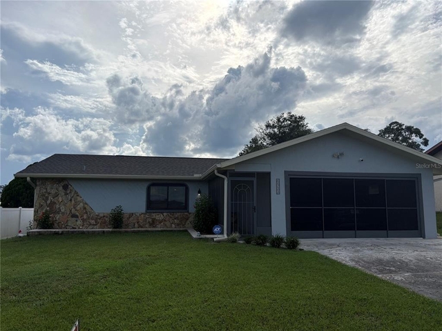 6511 Barcelona Boulevard - Photo 1