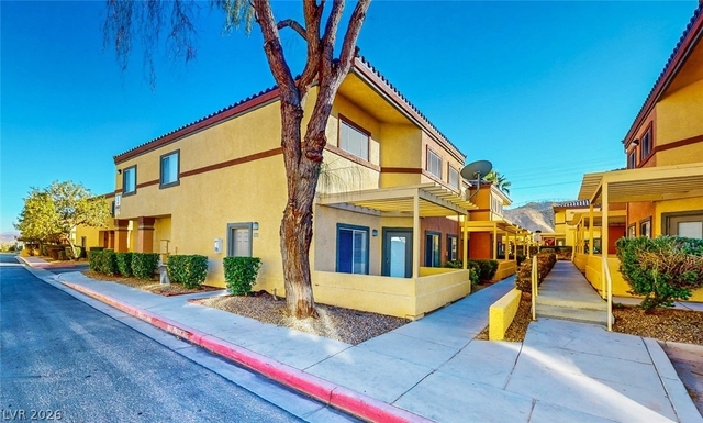 4915 E Russell Road - Photo 1