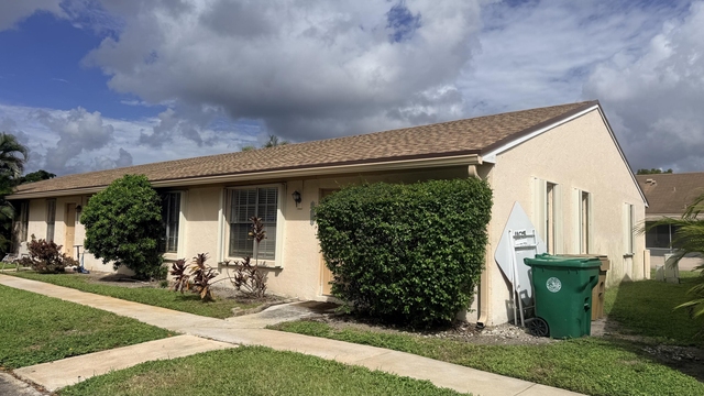 8061 Sw 20th Place - Photo 1