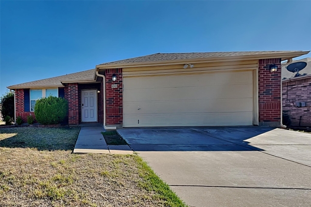 1001 Stone Chapel Way - Photo 1