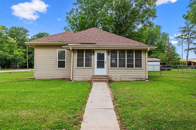 401 Central - Photo 1