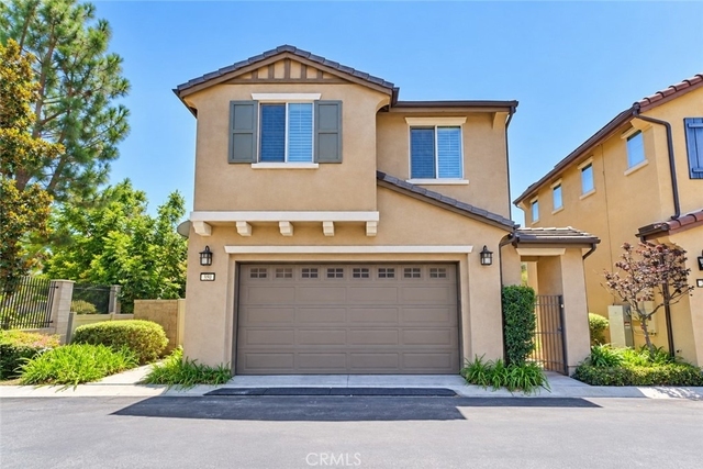 350 Catalina Way - Photo 1