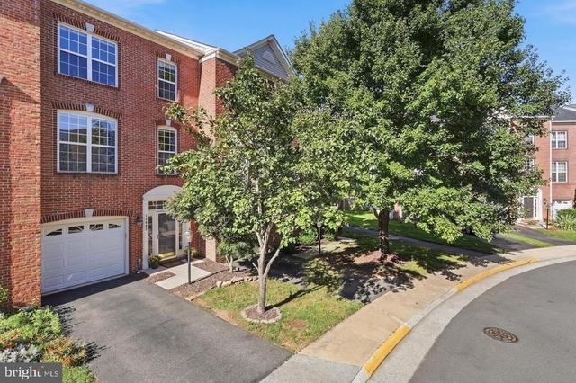 13002 Park Crescent Circle - Photo 1