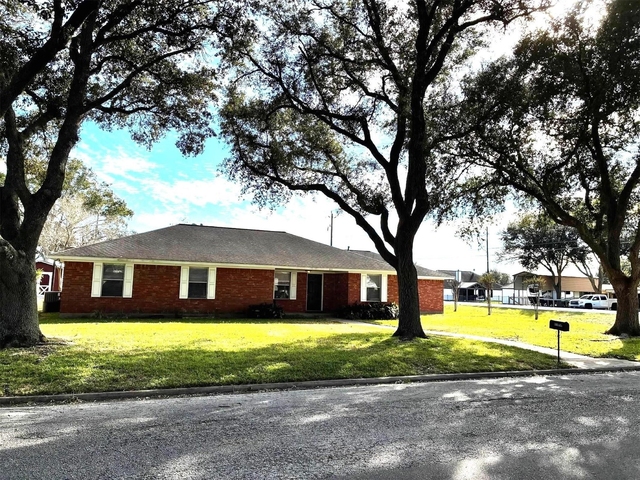611 Todd Street - Photo 1