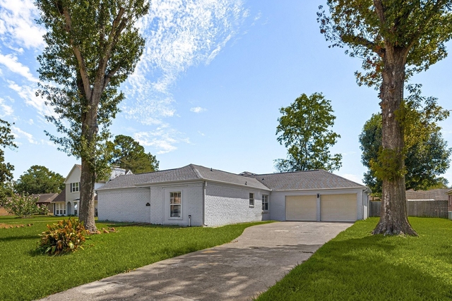 12923 Advance Drive - Photo 1