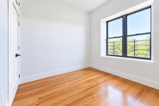 930 Dekalb Avenue - Photo 1