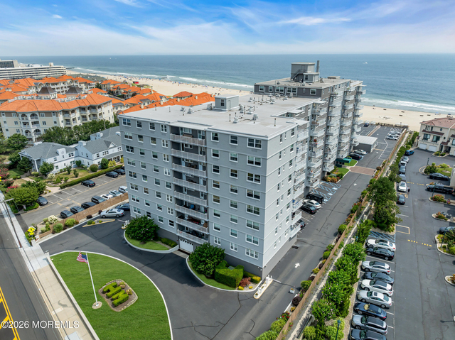 675 Ocean Avenue N - Photo 1