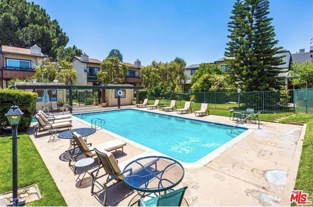 13621 Valerio Street - Photo 1