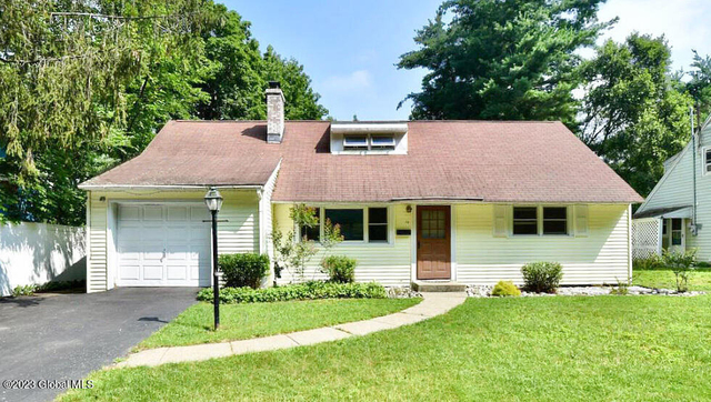 13 Southgate Road - Photo 1