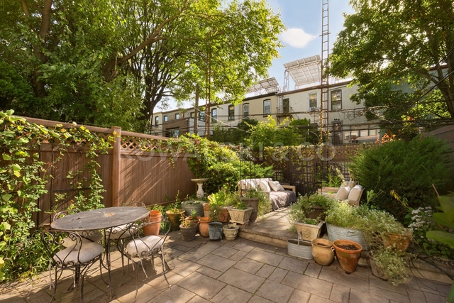 336 10th Street - Photo 1
