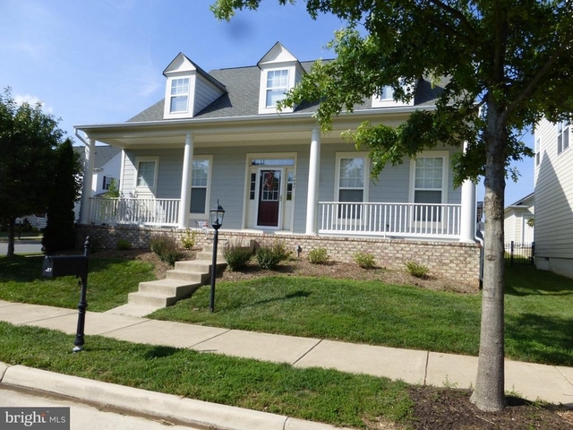 1407 Graham Drive - Photo 1