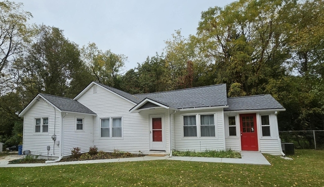 325 N Kendall Avenue - Photo 1