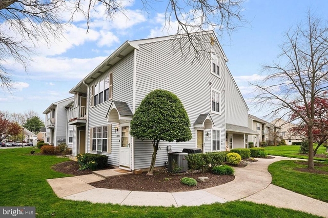 207 Sedgefield Drive - Photo 1