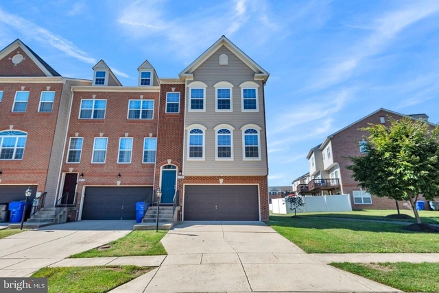 4934 Olympia Place - Photo 1
