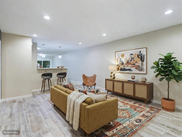 2303 East Side Dr - Photo 1