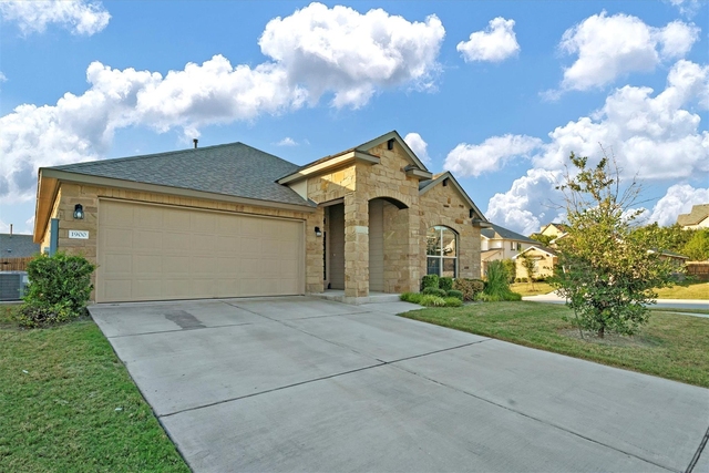1900 Mexia Dr - Photo 1