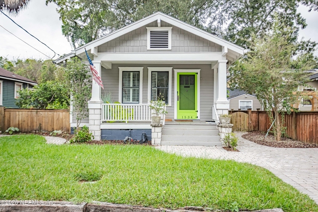 1534 Robinson Avenue - Photo 1