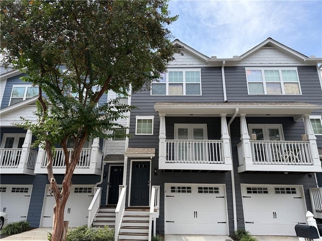 1105 Liberty Parkway Nw - Photo 1