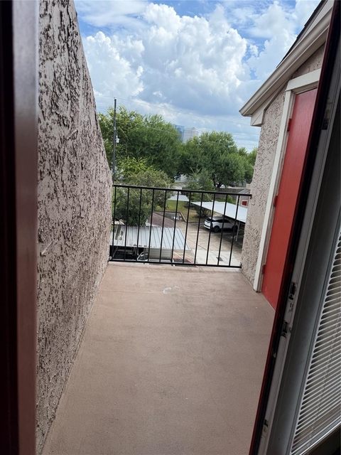 10855 Meadowglen Lane - Photo 1