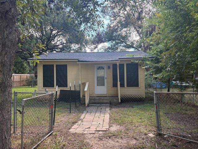 913 Meyers Street - Photo 1