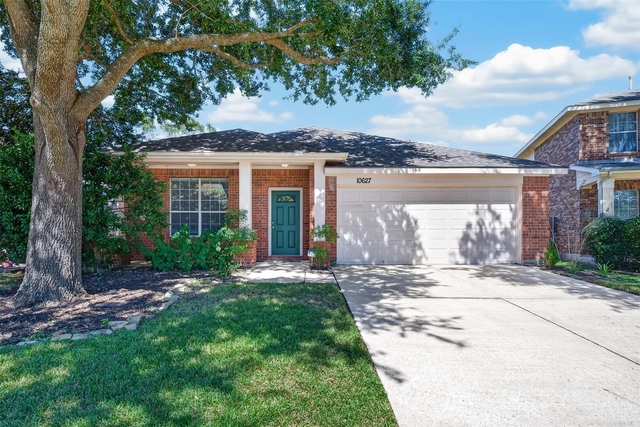 10627 Saratoga Square - Photo 1