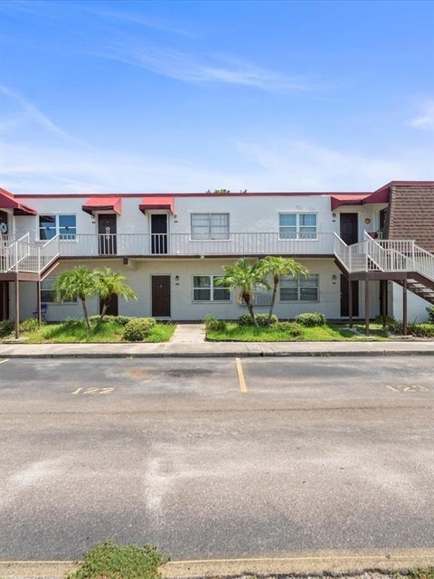 9105 W Hillsborough Avenue - Photo 1