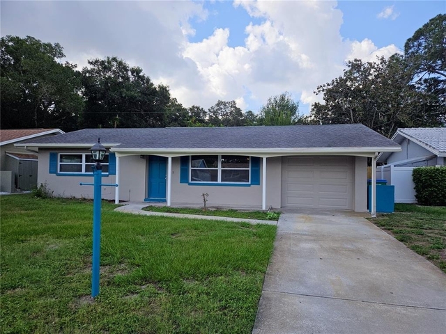 5718 45th Avenue N - Photo 1