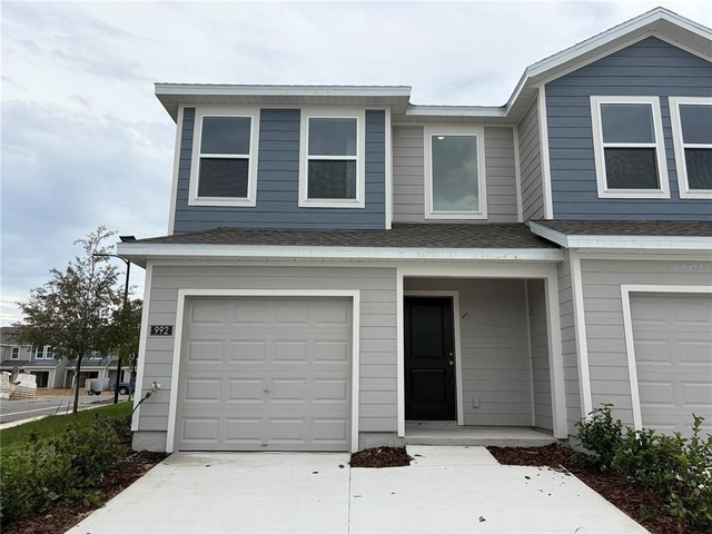 992 Phoenix Street - Photo 1