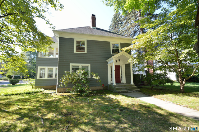 1093 Farmington Avenue - Photo 1